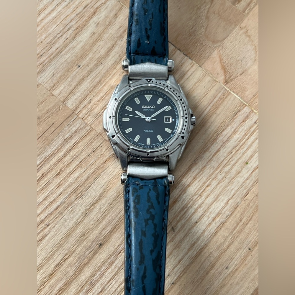 Seiko Rare Vintage Ladies Watch Blue Dial Stainless Case 10 BAR, Blue Leather - Picture 6 of 16